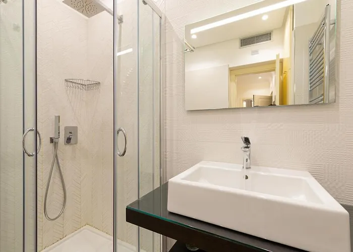 Duomo 公寓 切法卢